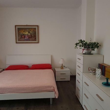 In Centro A Saint Vincent Apartment Exterior foto