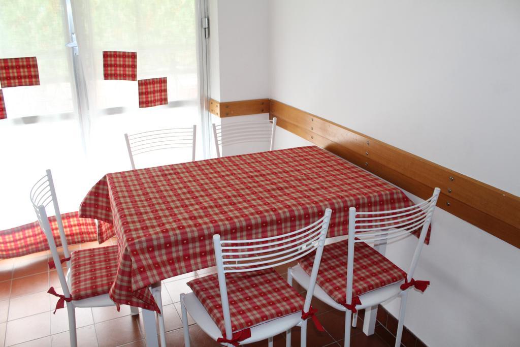 In Centro A Saint Vincent Apartment Exterior foto