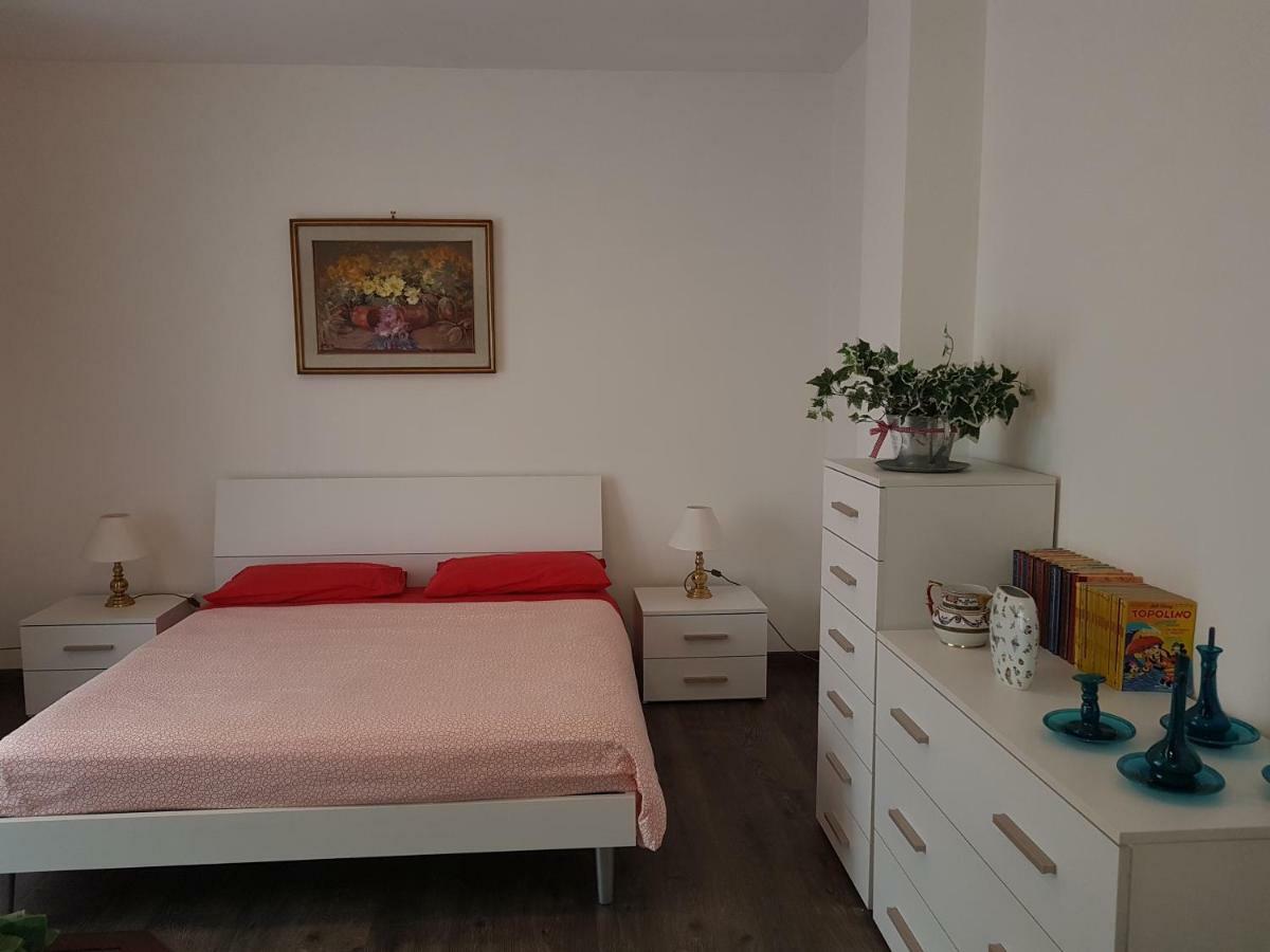 In Centro A Saint Vincent Apartment Exterior foto